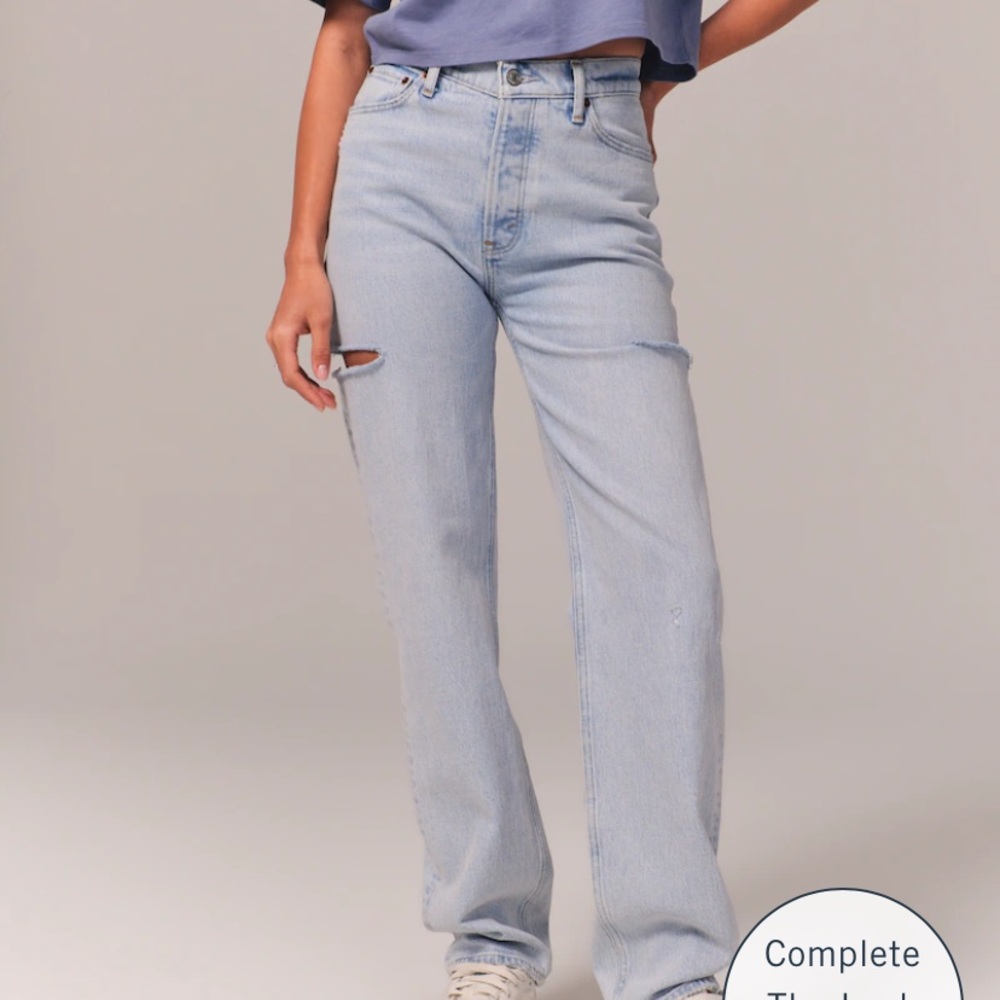 NWT Abercrombie high rise dad Jean size 4